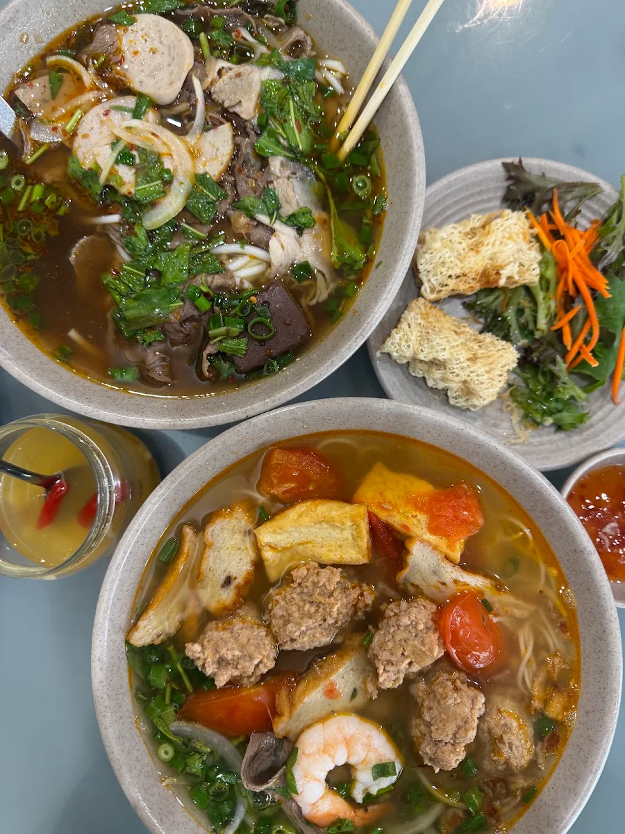 Food & drink, Huong Giang Marrickville