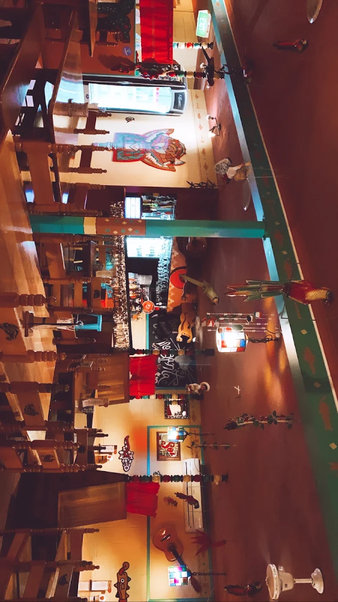 Vibe, Montezuma's Mexican Restaurant & Bar - Labrador