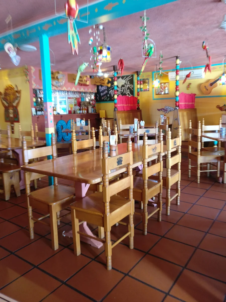 Vibe, Montezuma's Mexican Restaurant & Bar - Labrador
