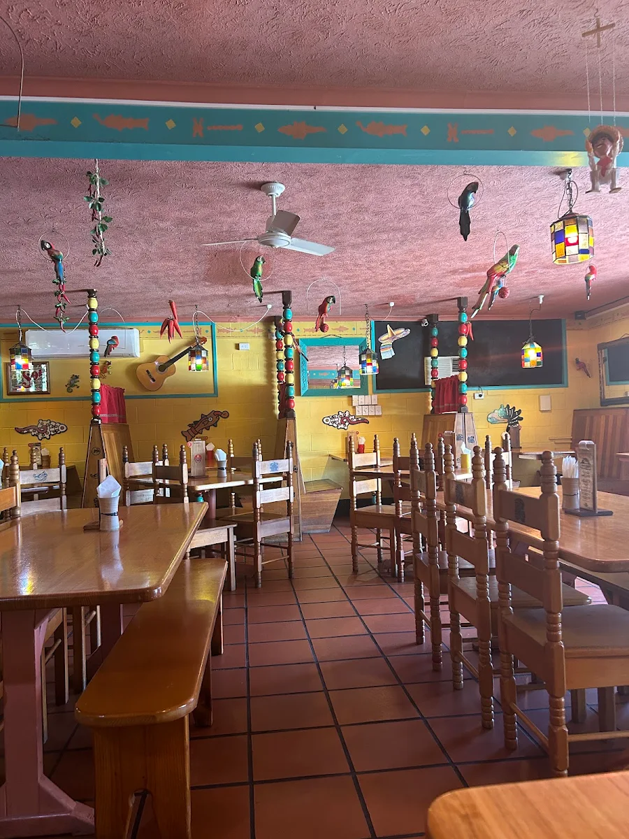 Vibe, Montezuma's Mexican Restaurant & Bar - Labrador