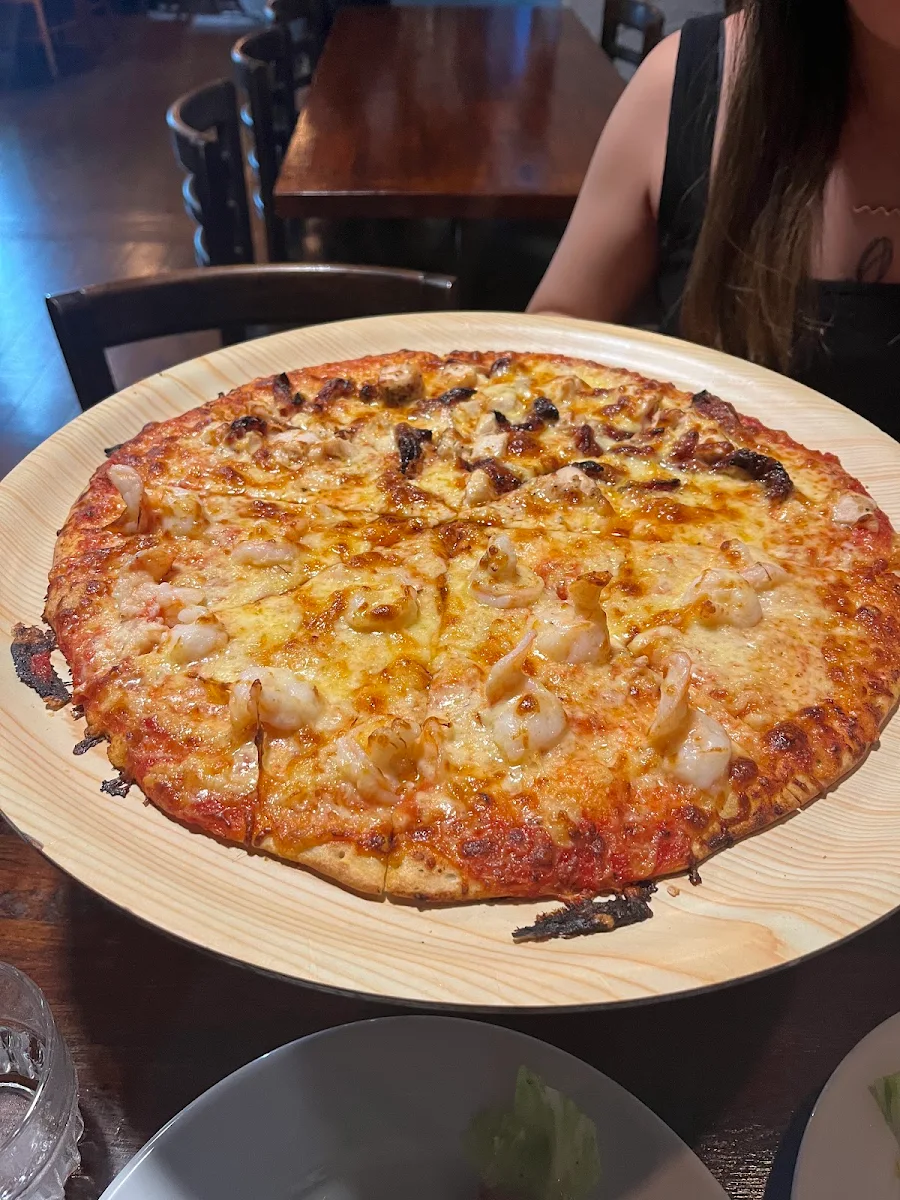 Food & drink, Jerry's Famous Pizza