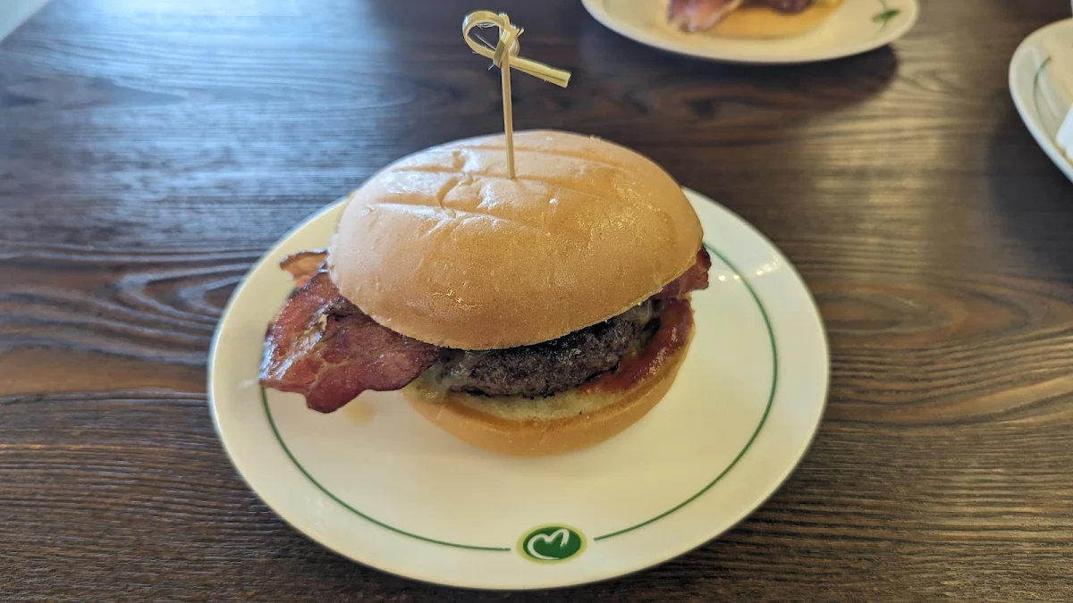 Food & drink, Wahlburgers