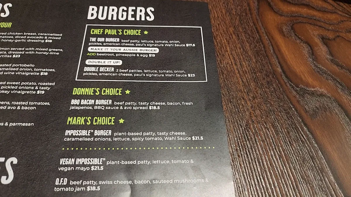 Menu, Wahlburgers