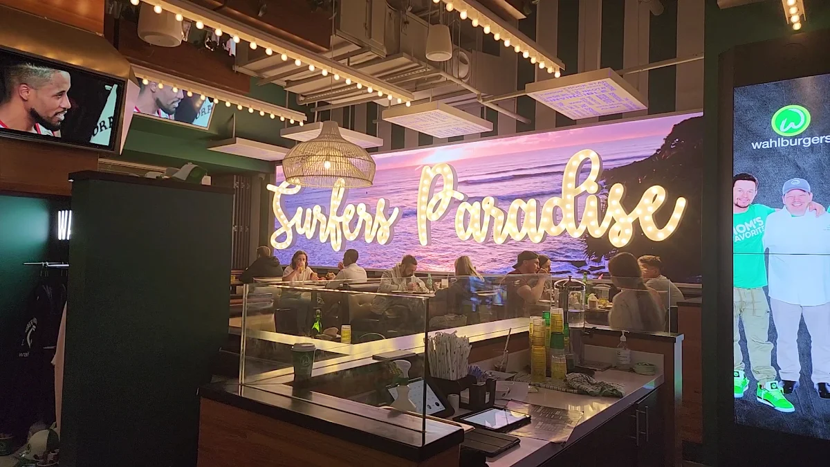 Vibe, Wahlburgers