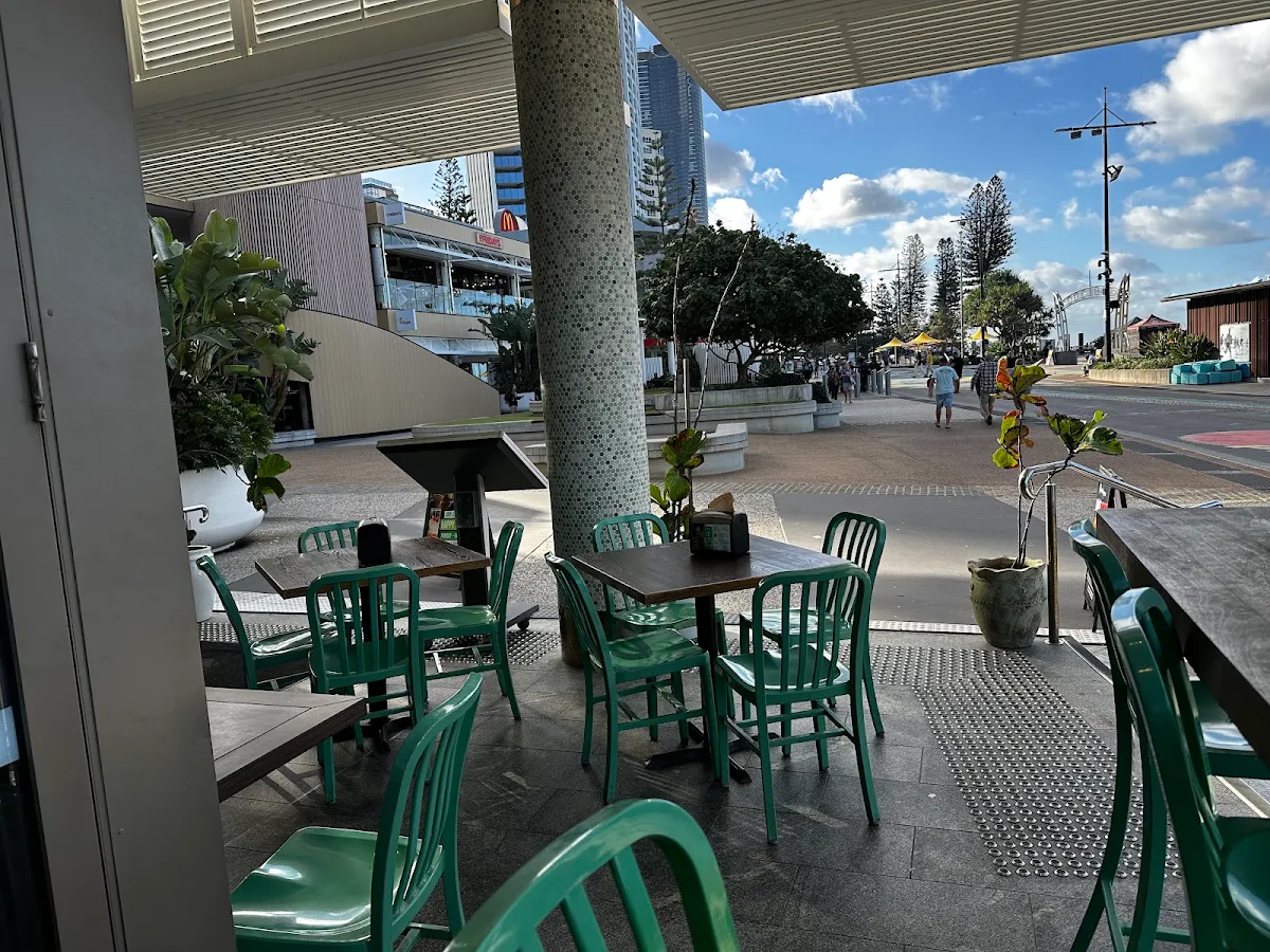 Vibe, Wahlburgers