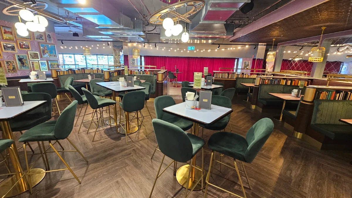 Vibe, Wahlburgers