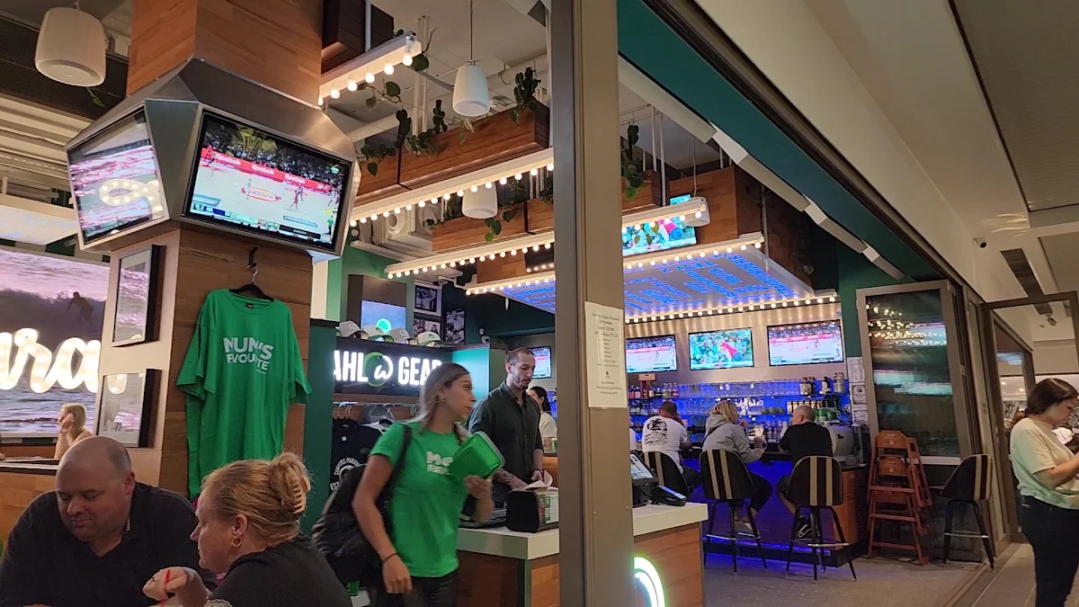 Vibe, Wahlburgers