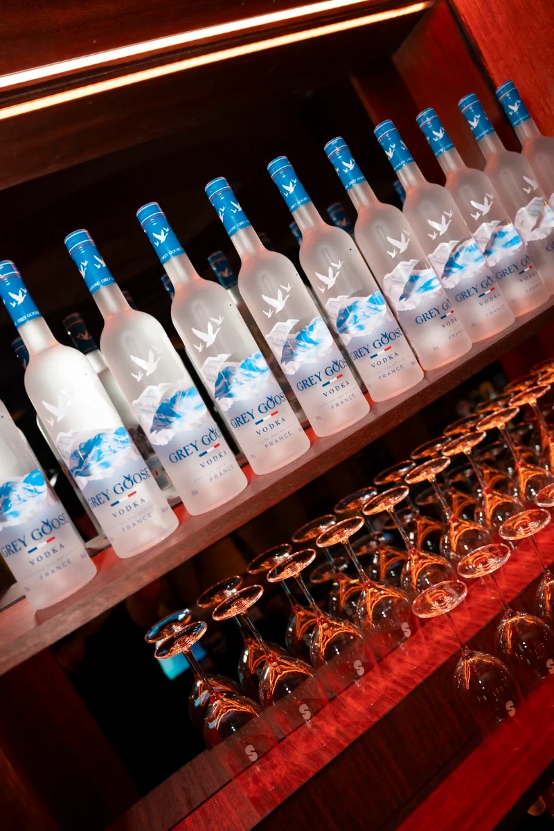 Vibe, The Social