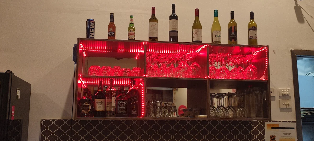 Vibe, Aromas of India restaurant
