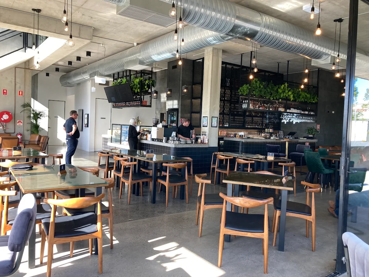 Vibe, THYNK Cafe + Bar