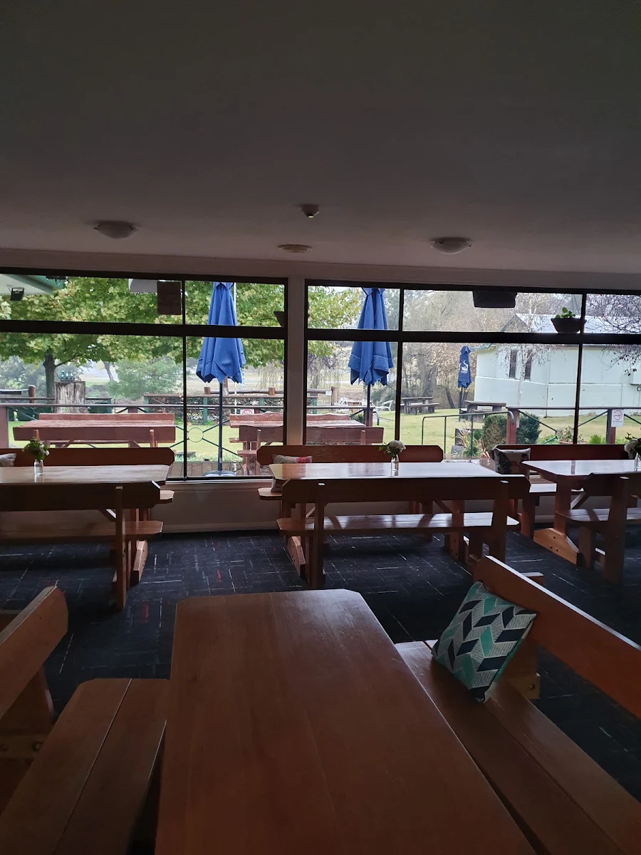 Vibe, Bendemeer Hotel