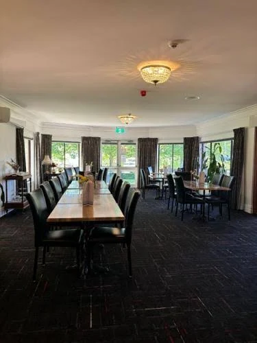 Vibe, Bendemeer Hotel