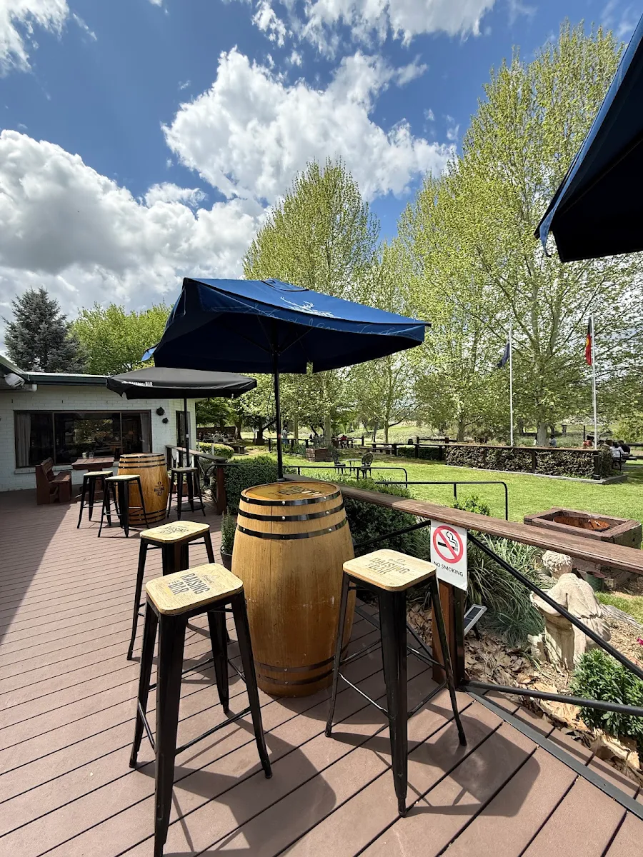 Vibe, Bendemeer Hotel