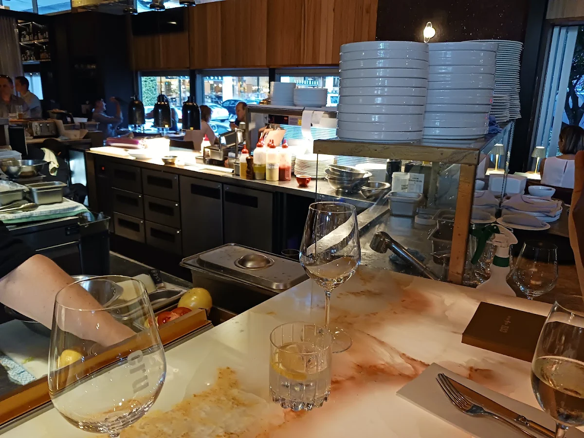 Food & drink, CRU Bar & Cellar