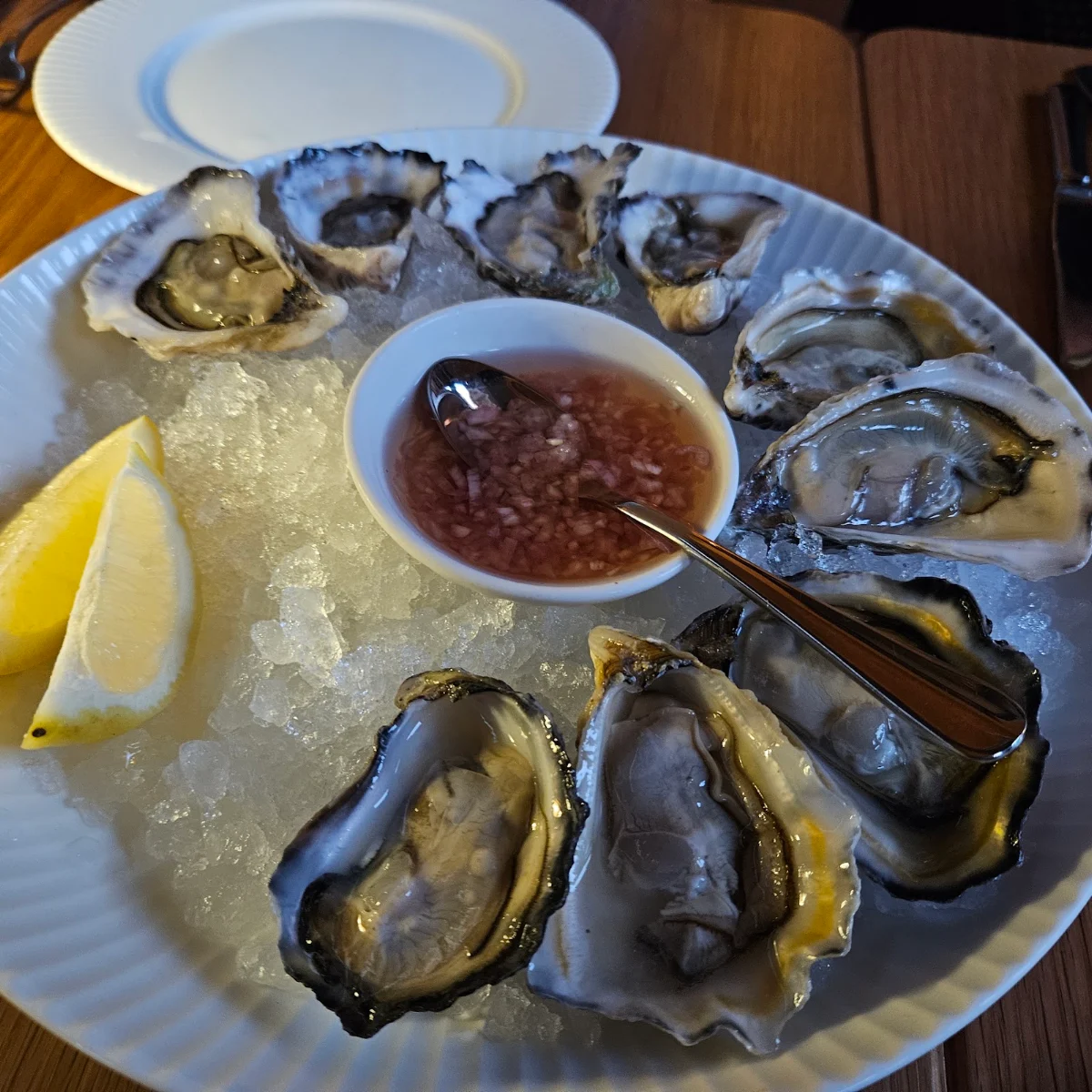 Food & drink, CRU Bar & Cellar