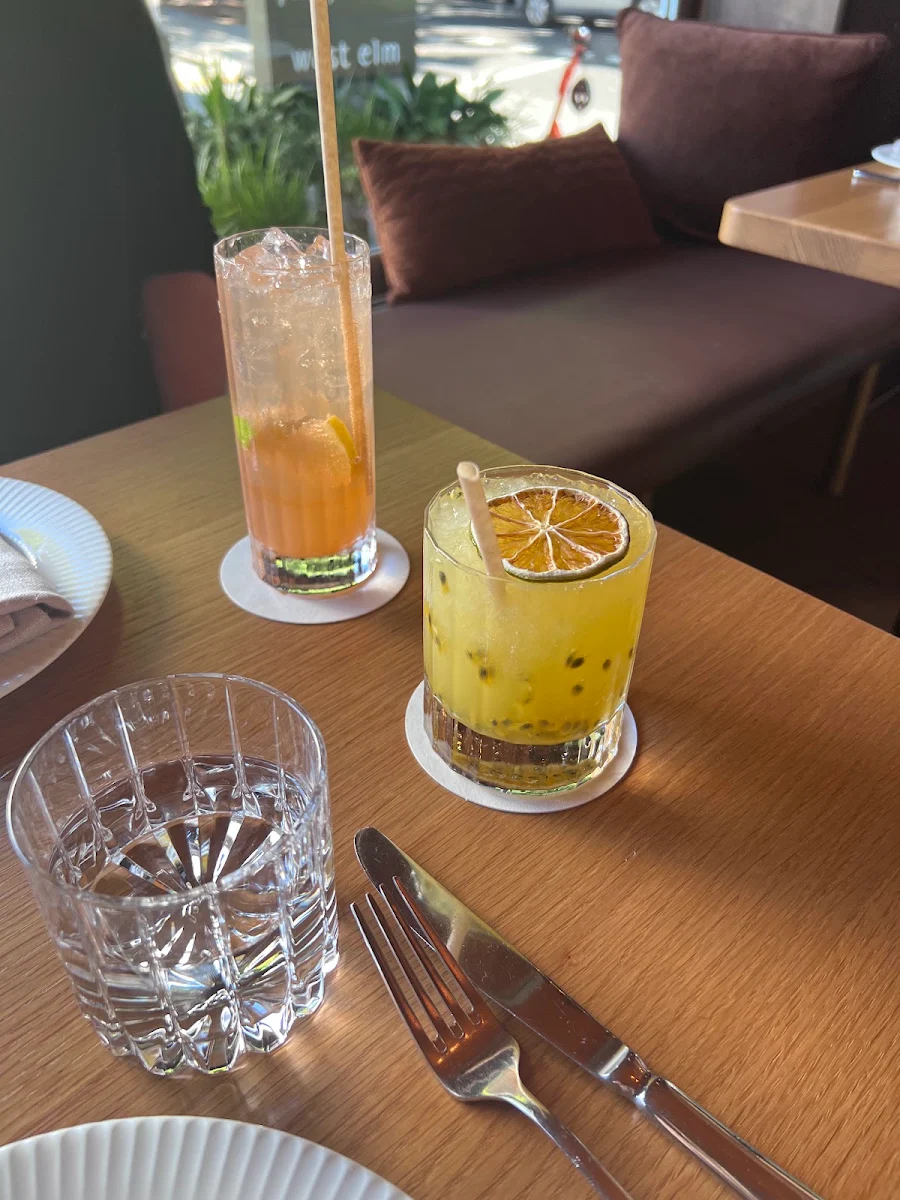 Food & drink, CRU Bar & Cellar