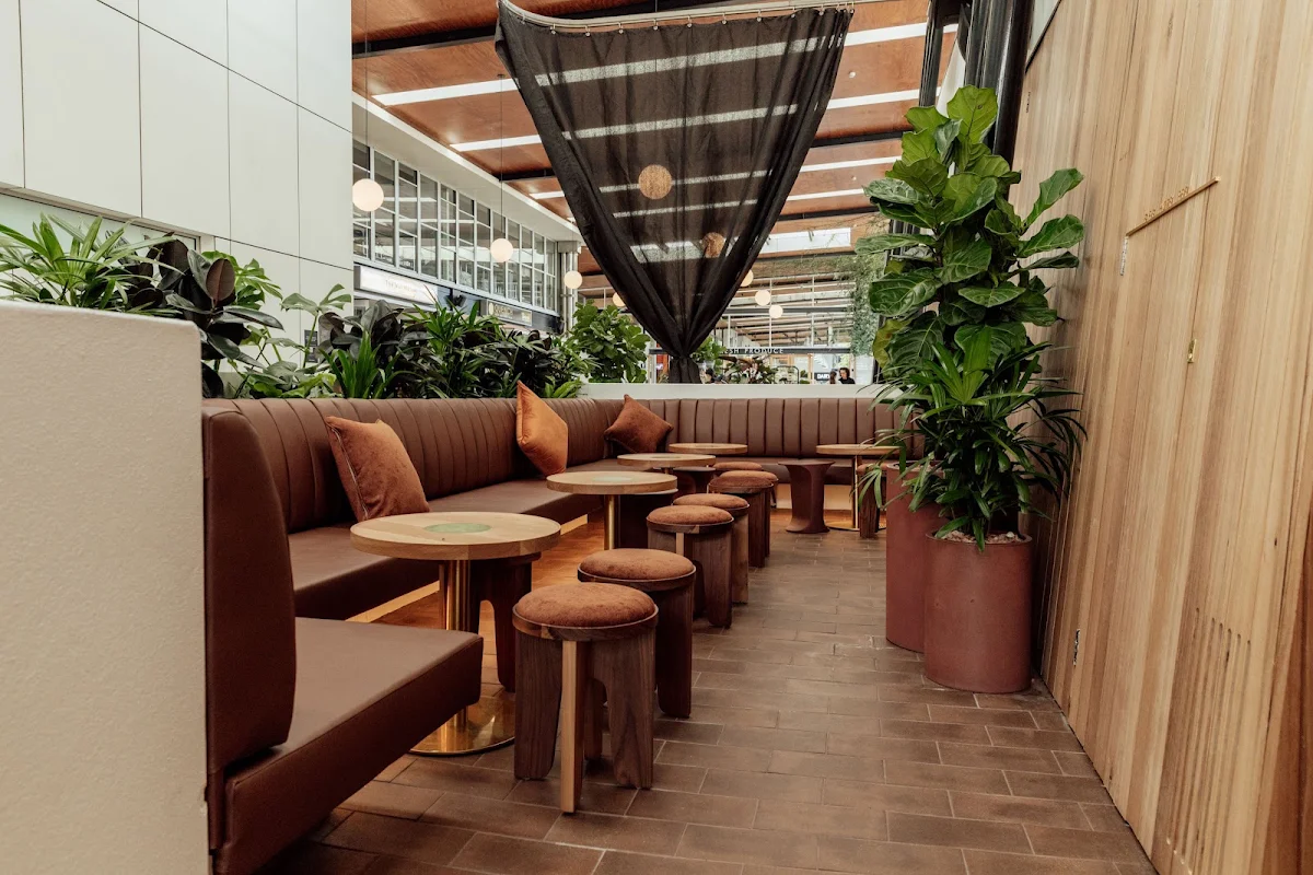Vibe, CRU Bar & Cellar