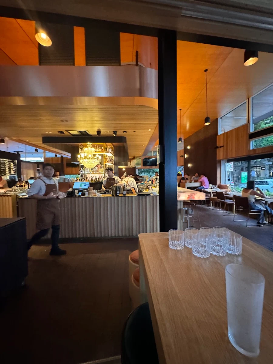 Vibe, CRU Bar & Cellar