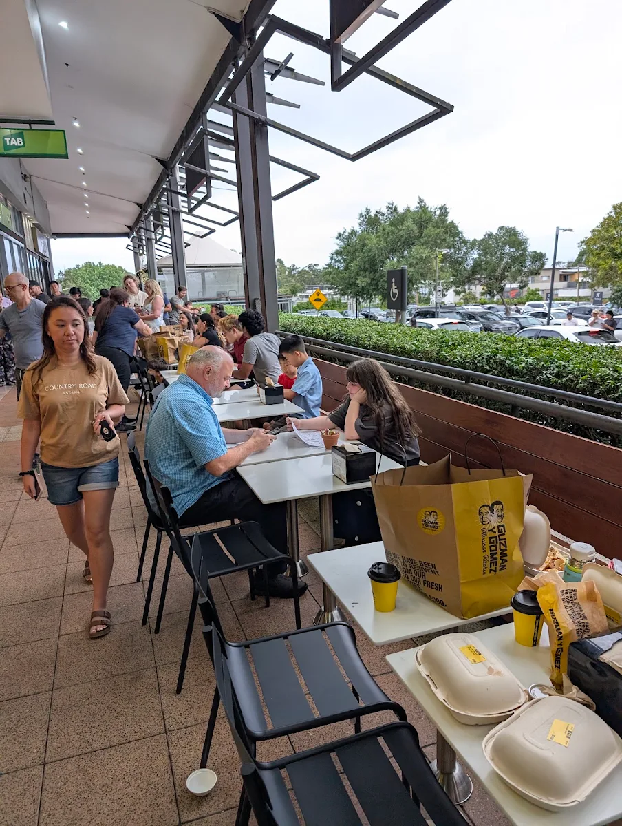 Vibe, Guzman y Gomez - Carlingford