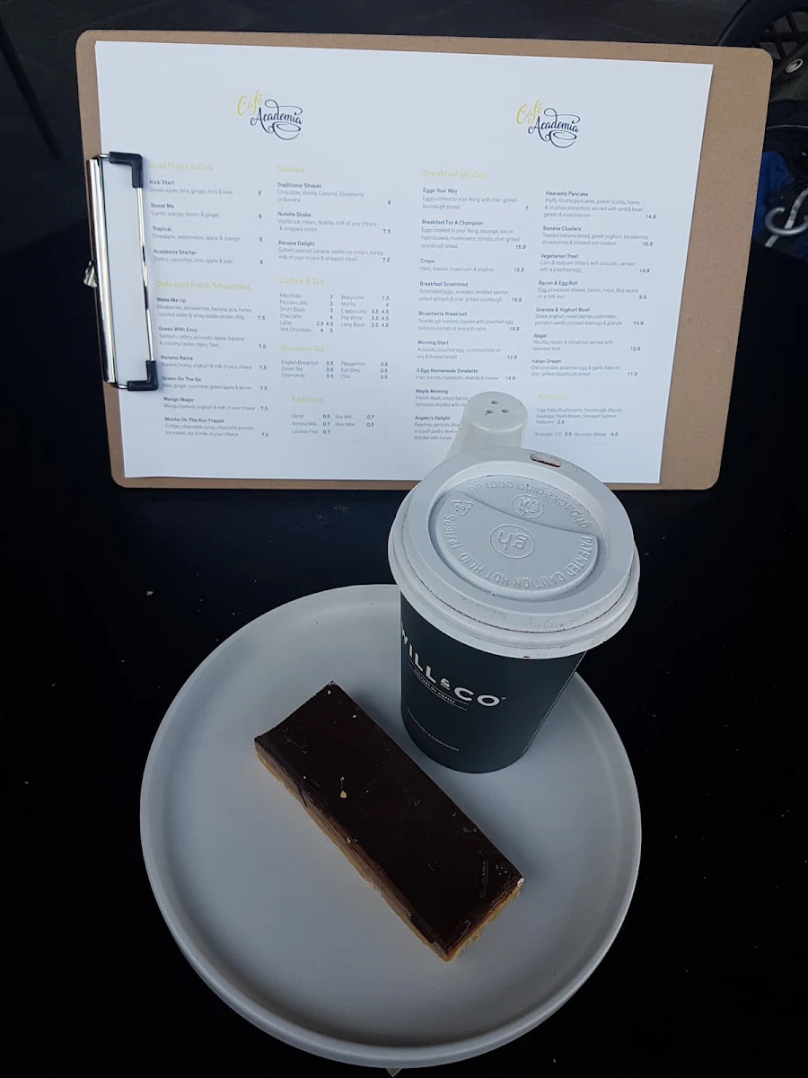 Menu, Cafe Academia