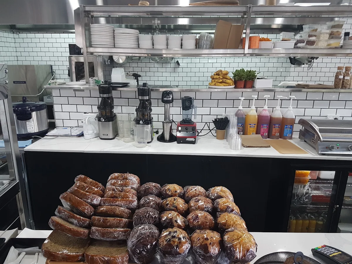 Vibe, Cafe Academia