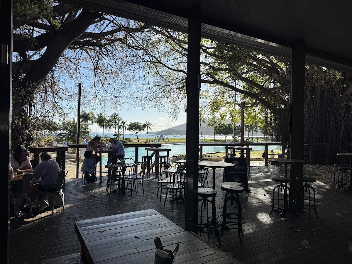Vibe, Treehouse Airlie Beach