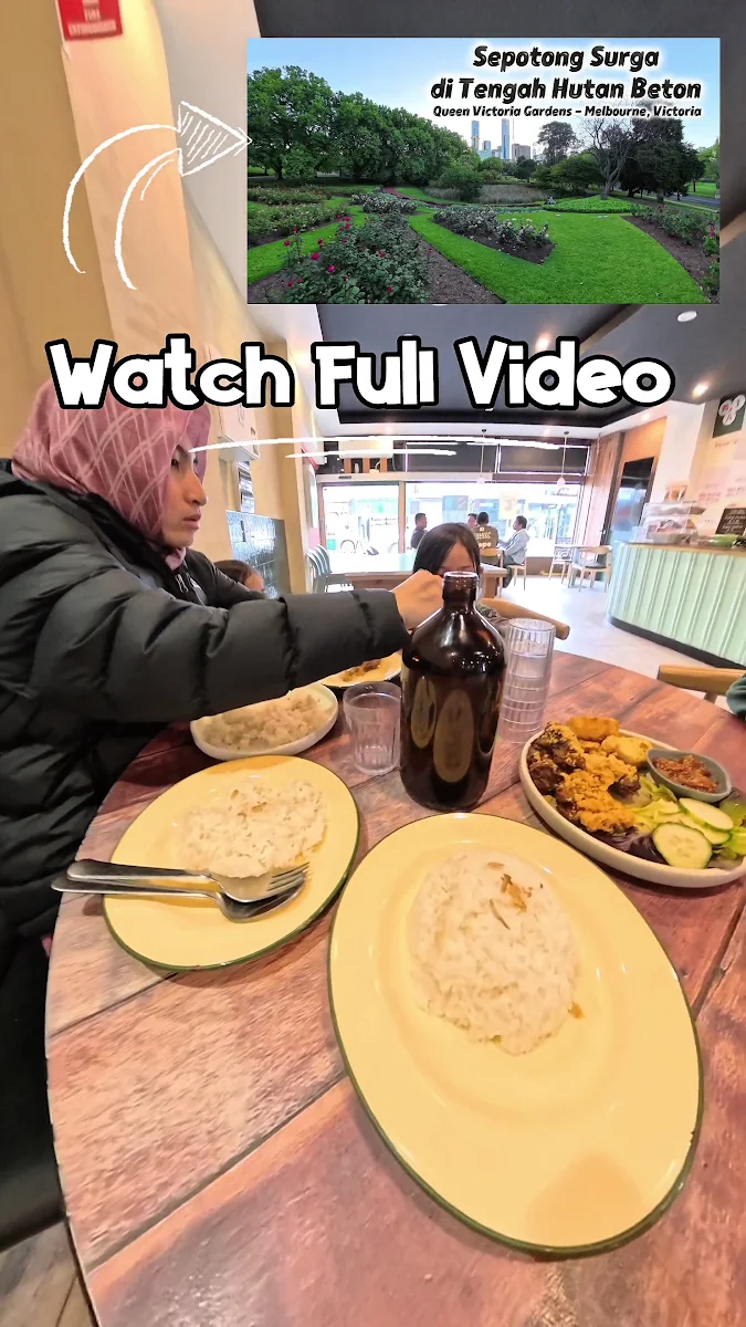 Food & drink, Ayam Penyet Ria
