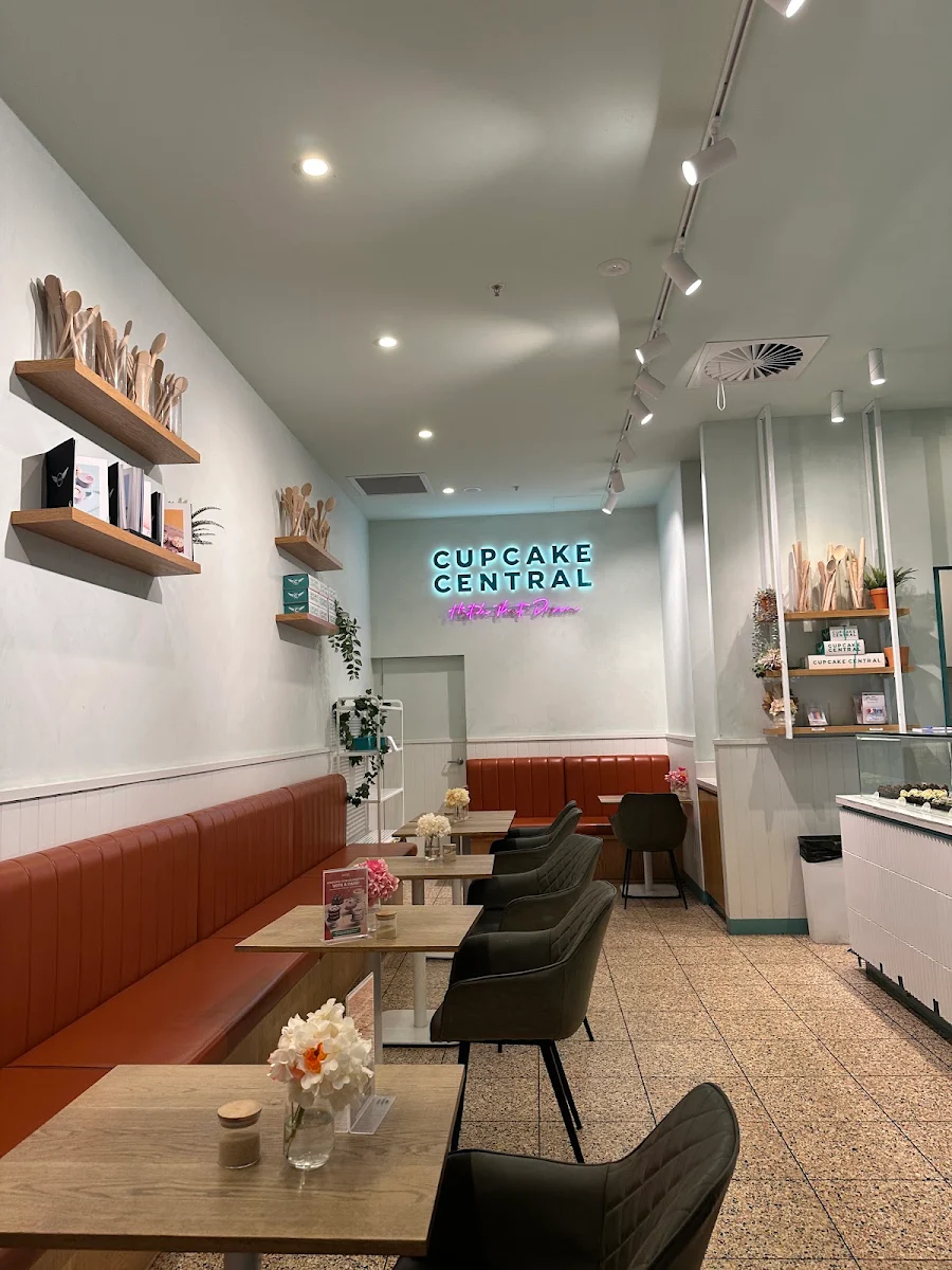 Vibe, Cupcake Central Highpoint