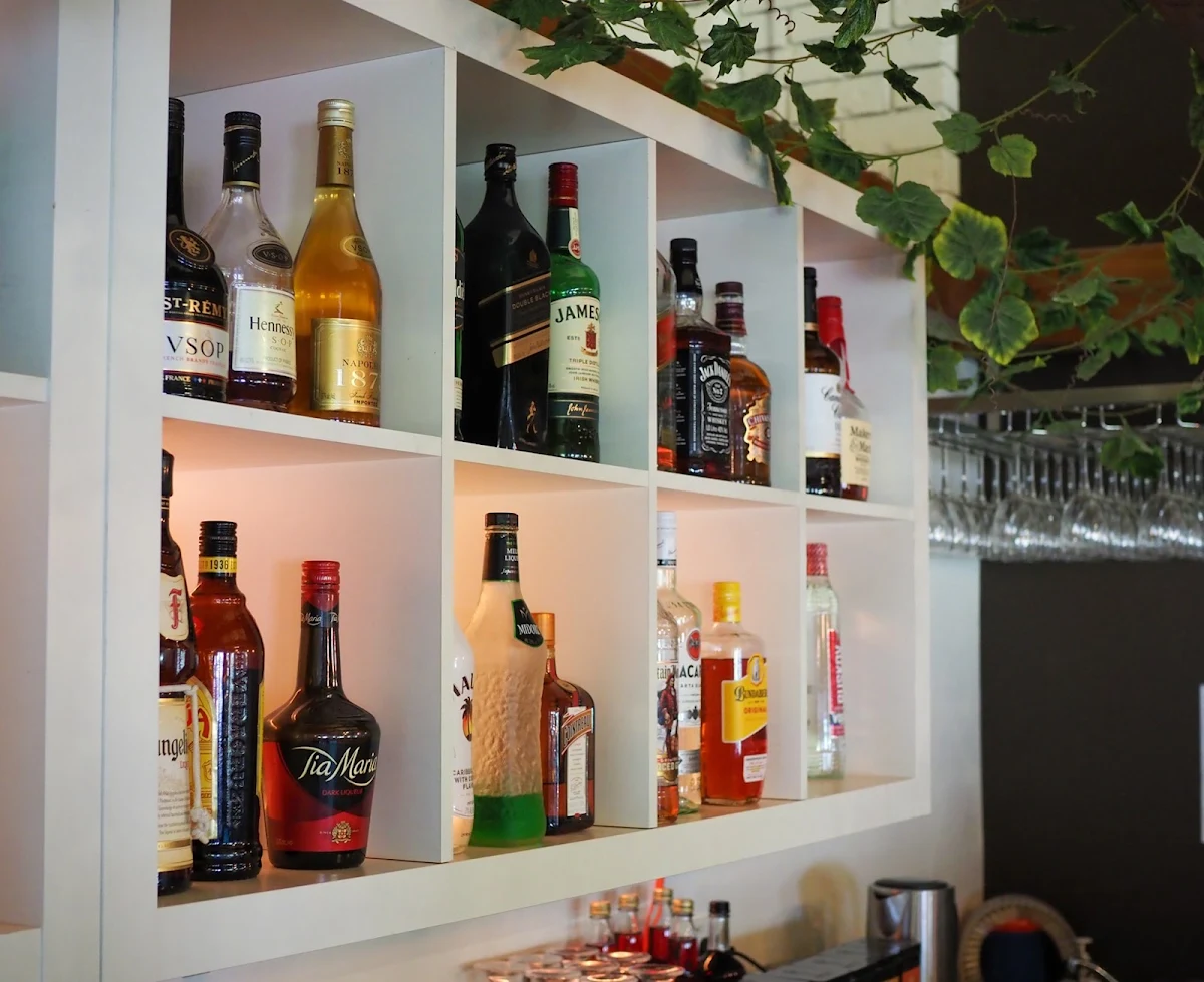 Vibe, Quysine Tapas - Bar and Restaurant