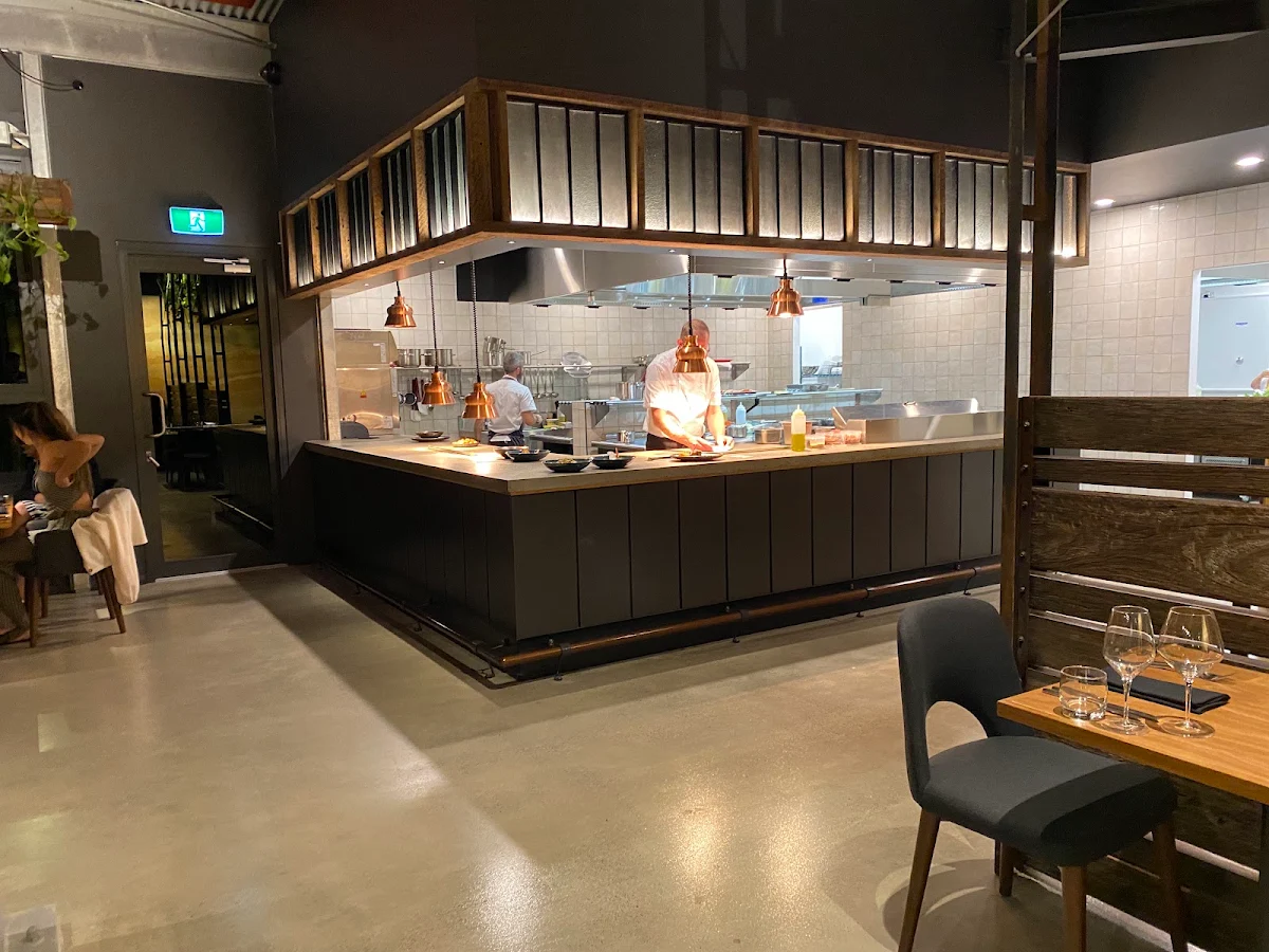 Vibe, Warrior Restaurant & Bar