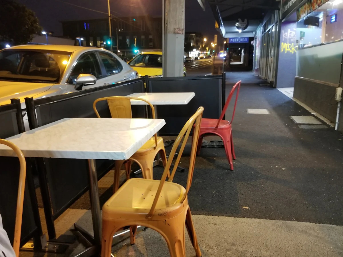 Vibe, Florentine Pizza and Charcoal Chicken