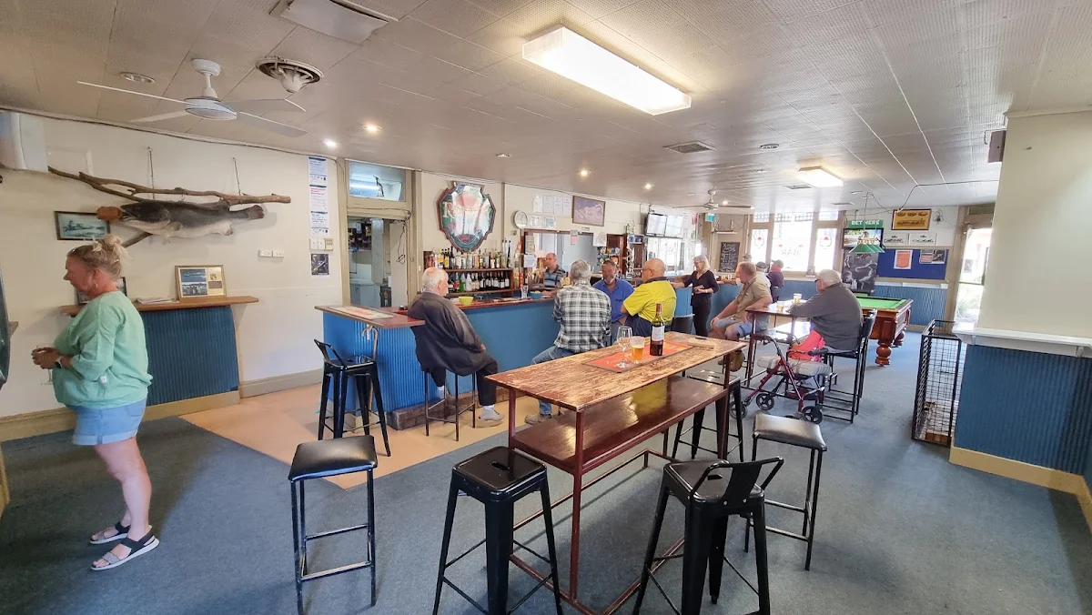 Vibe, Railway Hotel Boort