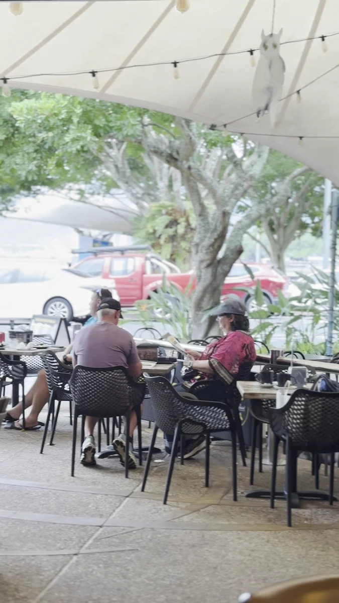 Vibe, Hello Harry (The Burger Joint) Cairns