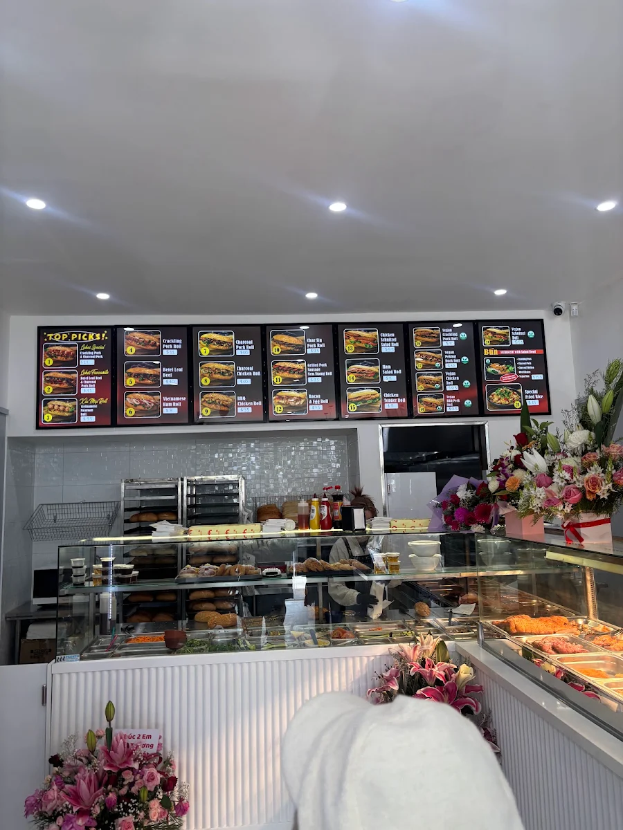 Vibe, Luke’s Bakery