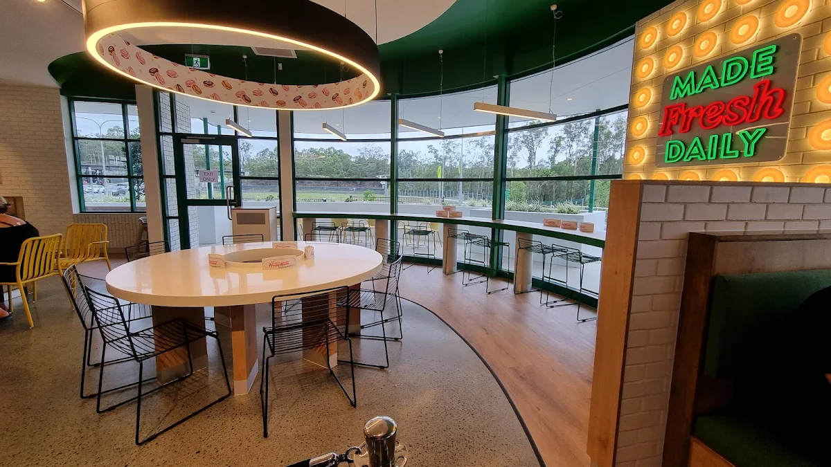 Vibe, Krispy Kreme Coomera