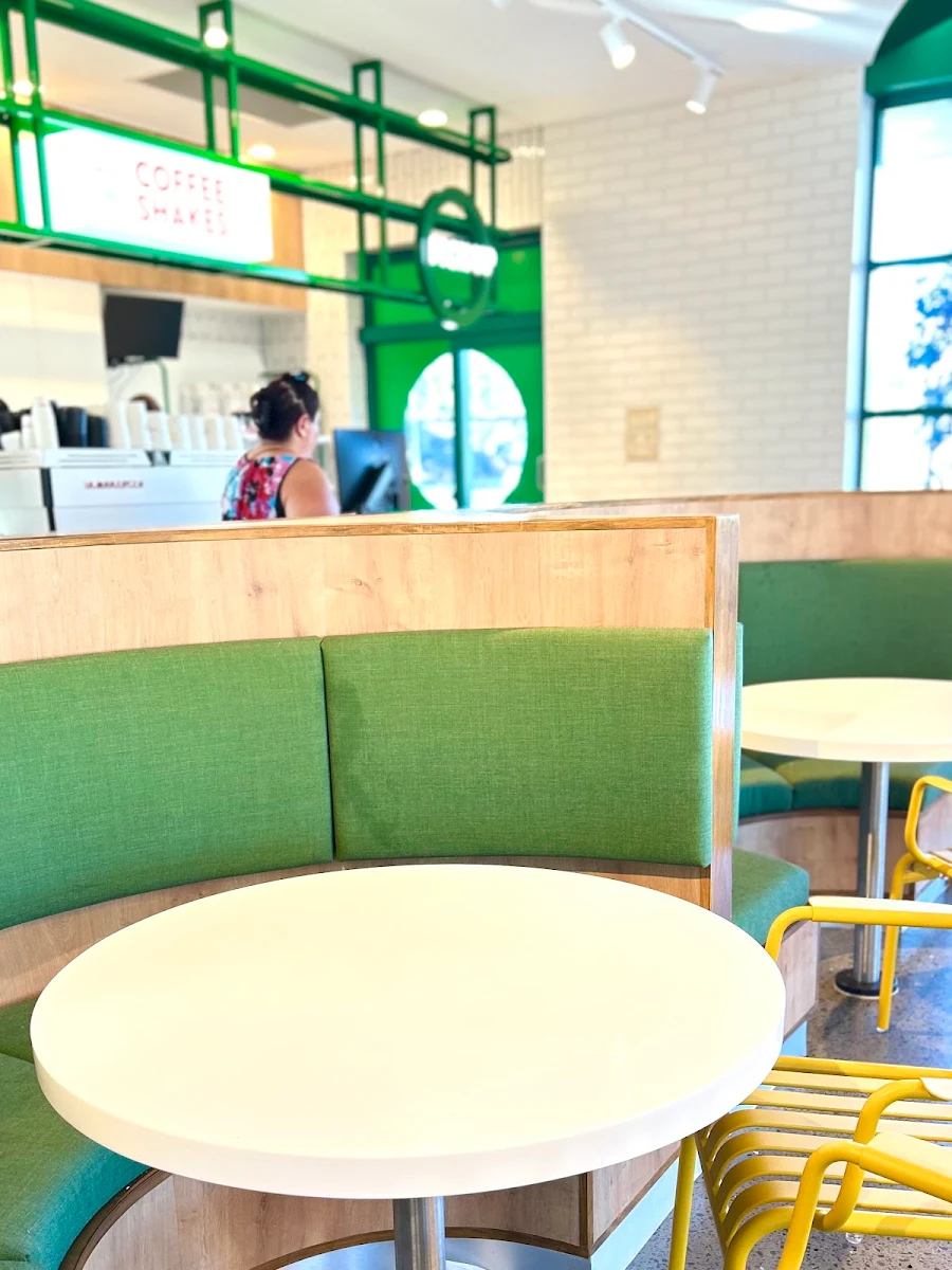 Vibe, Krispy Kreme Coomera