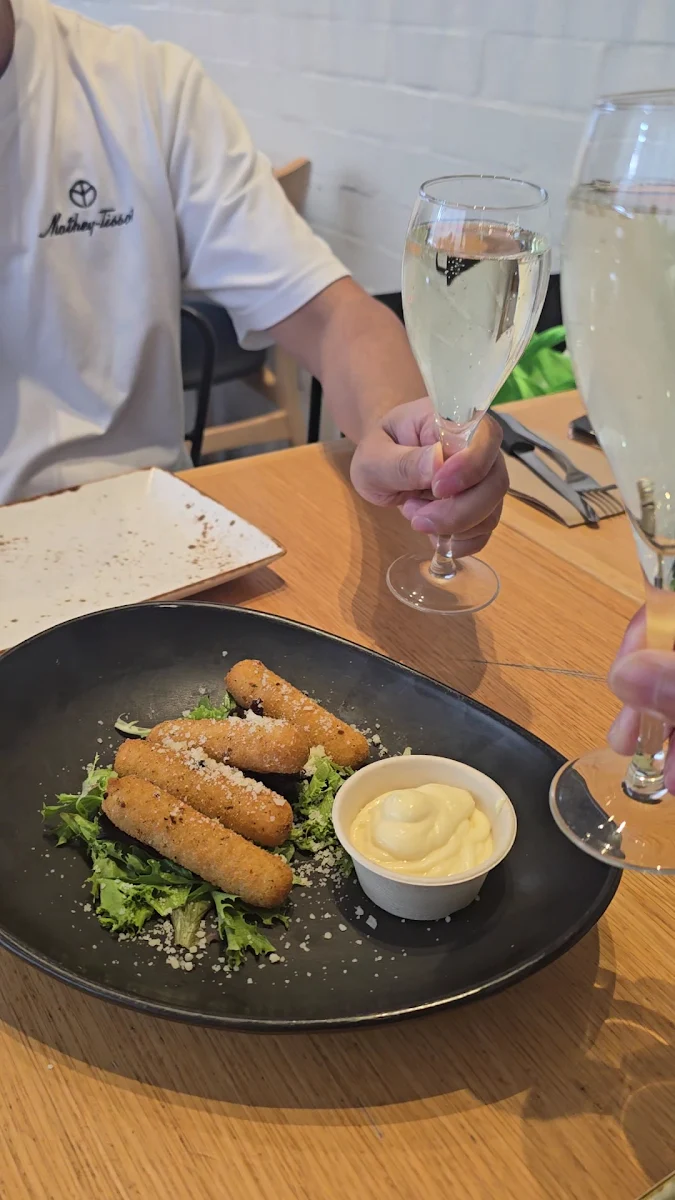 Food & drink, Saluti