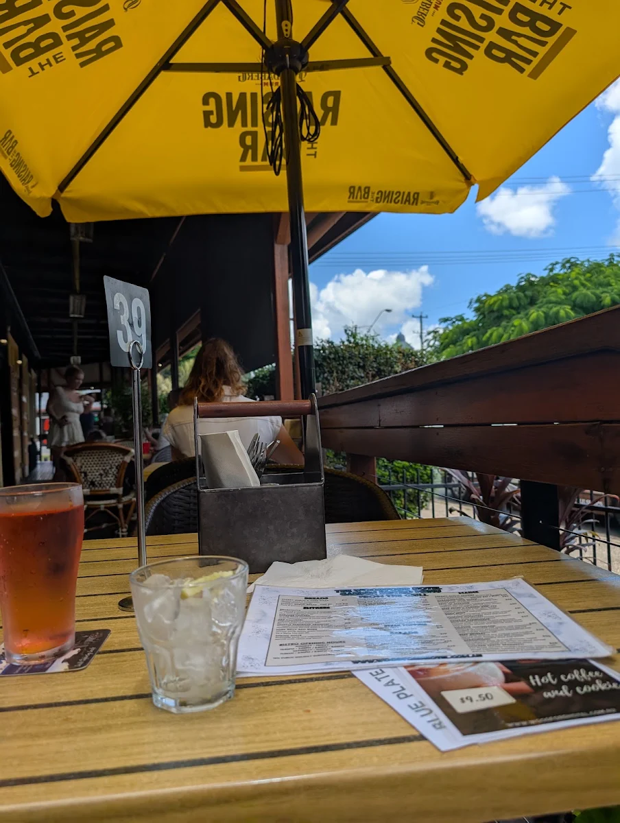 Vibe, Woodford Garden Bistro