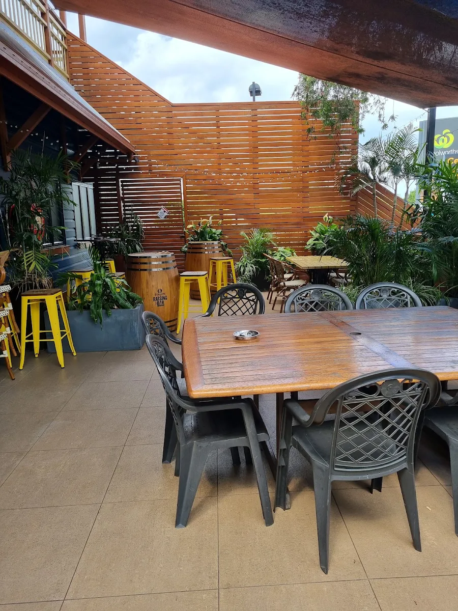 Vibe, Woodford Garden Bistro
