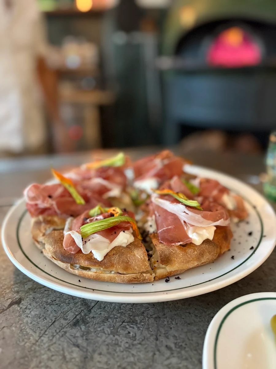 Food & drink, Regina La Pizzeria