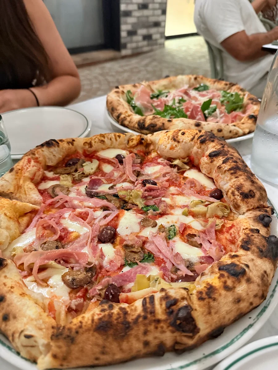 Food & drink, Regina La Pizzeria