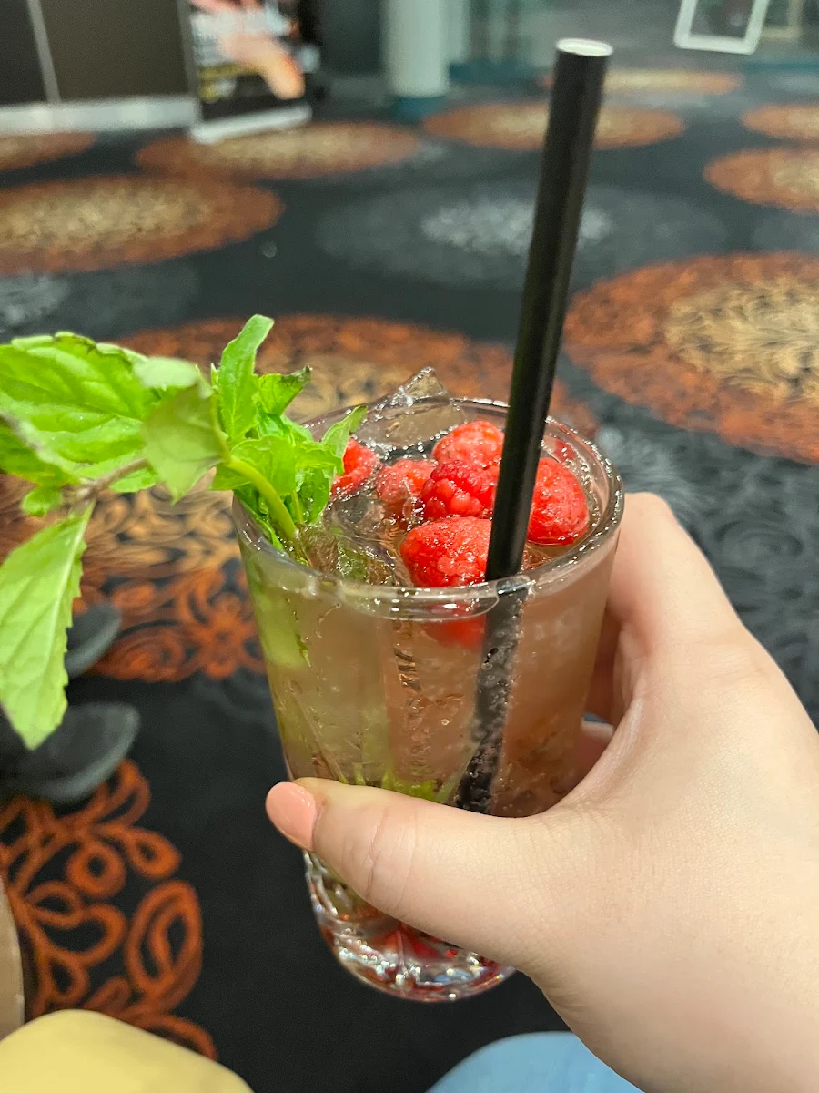 Food & drink, Harvey Road Tavern