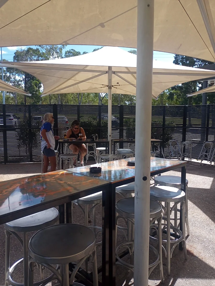 Vibe, Harvey Road Tavern