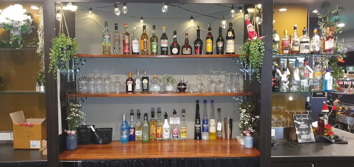 Vibe, Harvey Road Tavern