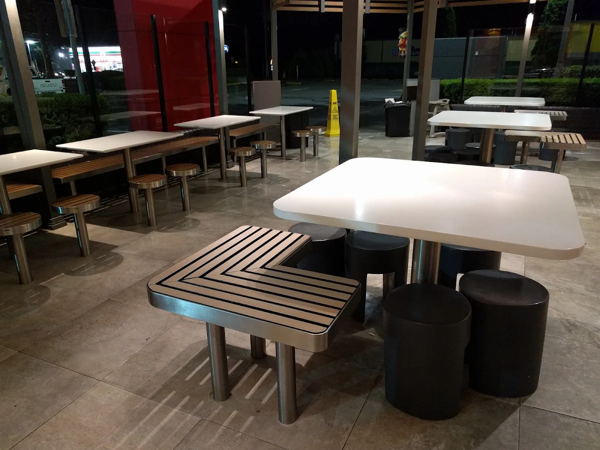 Vibe, McDonald's Heatherbrae