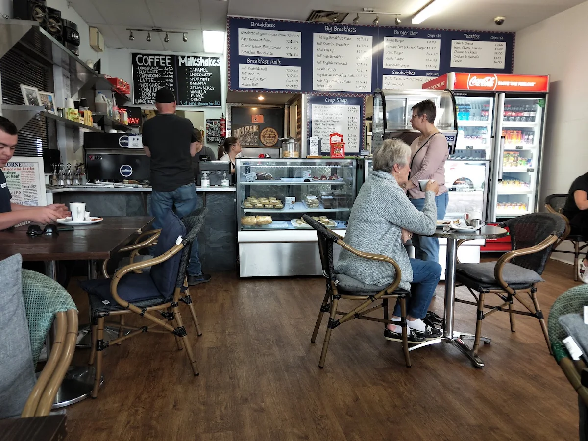 Vibe, Grand Boulevard Cafe