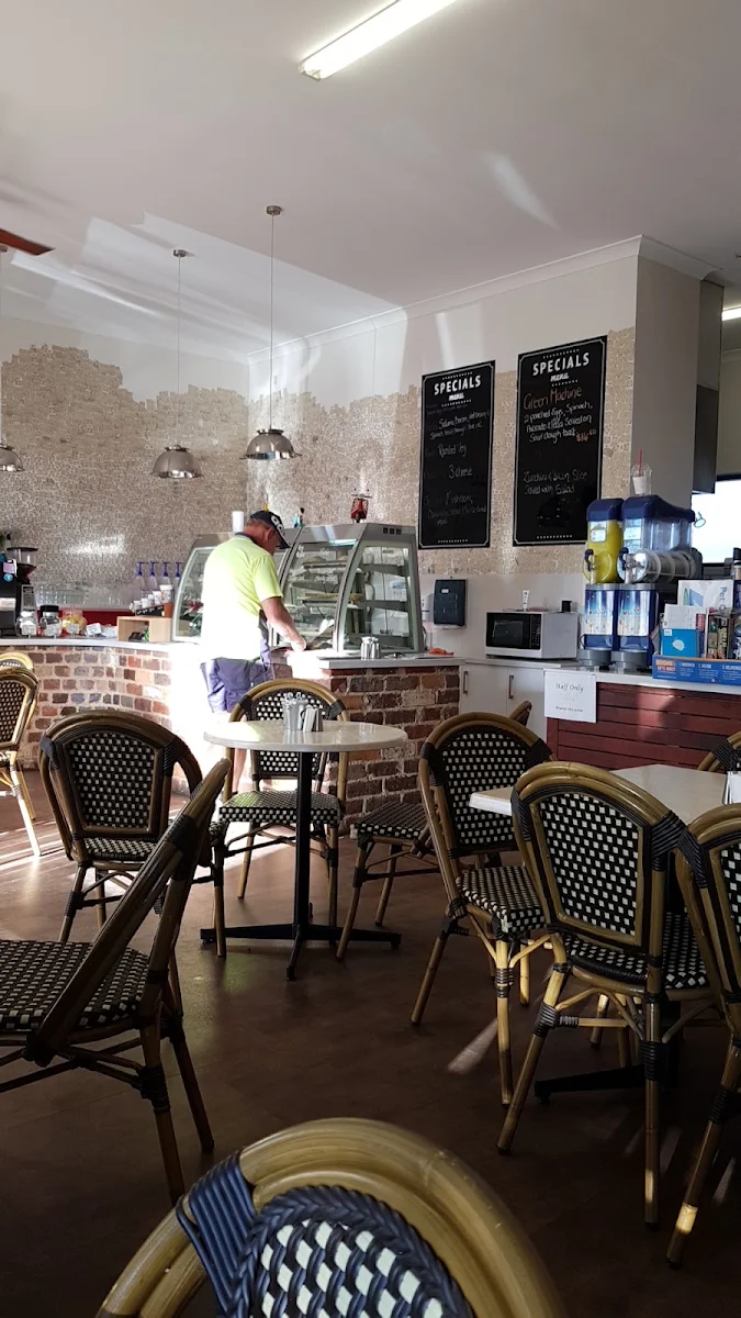 Vibe, Le Due Sorelle Cafe