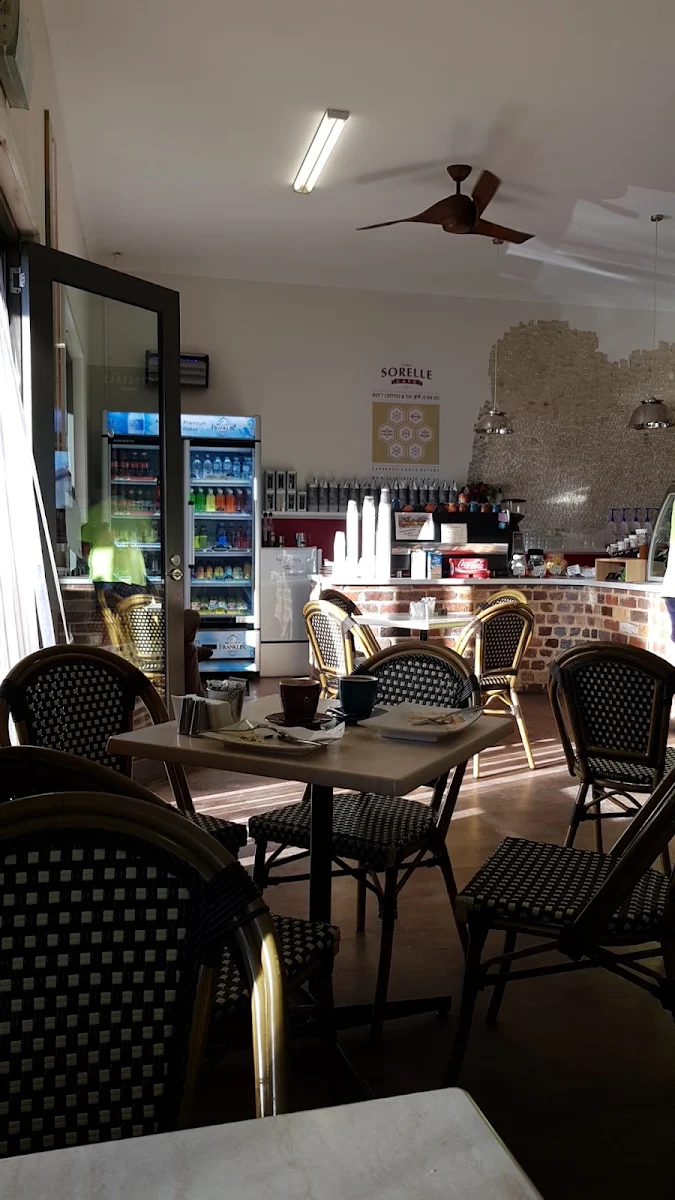 Vibe, Le Due Sorelle Cafe