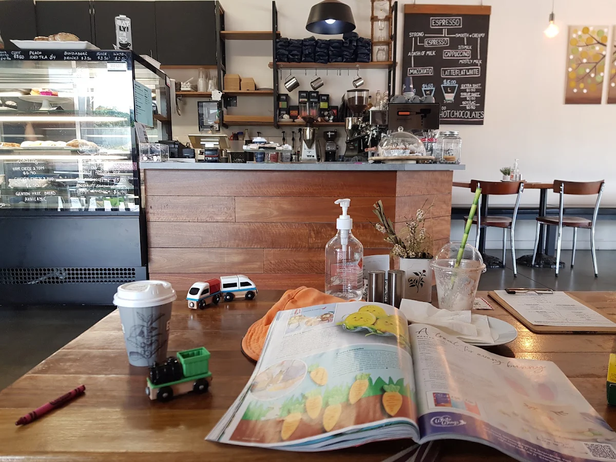 Vibe, Shorties Espresso Bar