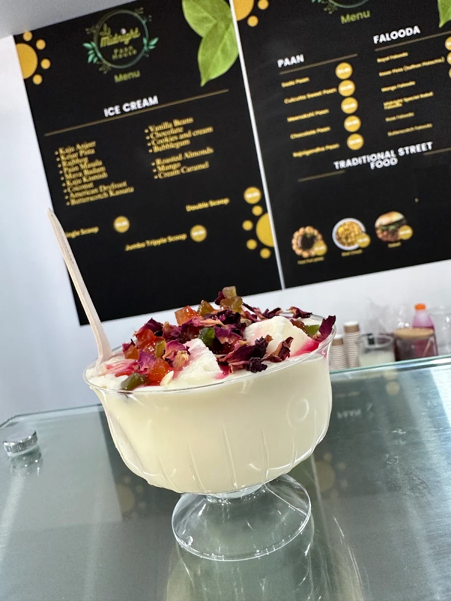 Menu, Midnight paan house